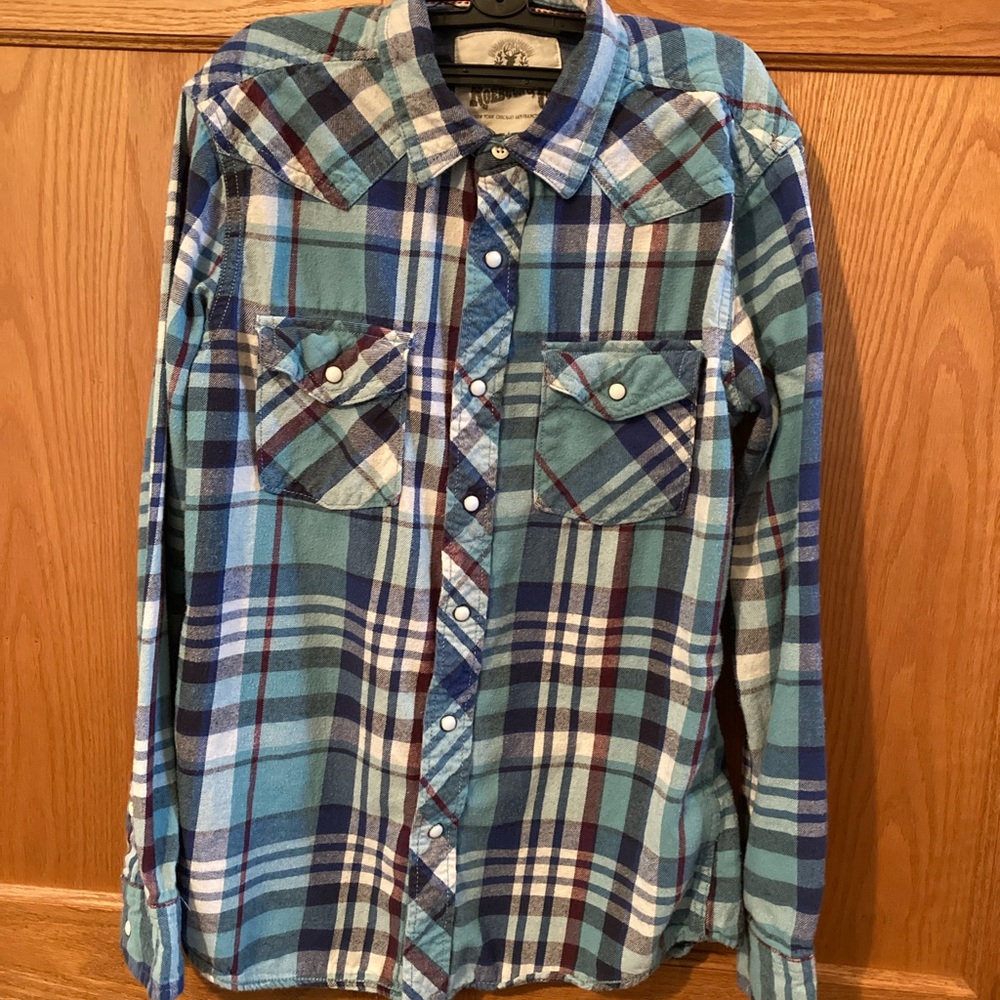 ROEBUCK & Co flannel shirt. Blue Turq Burgundy & White Pearl snaps Size Small